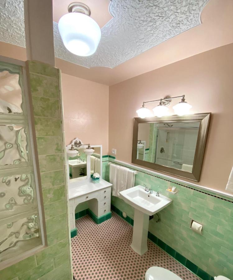 Hotel The Edgewater à Avalon Extérieur photo